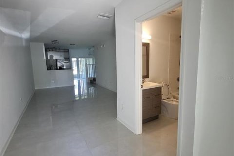 Adosado en alquiler en Riverview, Florida, 3 dormitorios, 131.18 m2 № 1903351 - foto 4