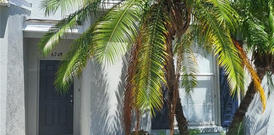 Adosado en Riverview, Florida 3 dormitorios, 131.18 m2 № 1903351
