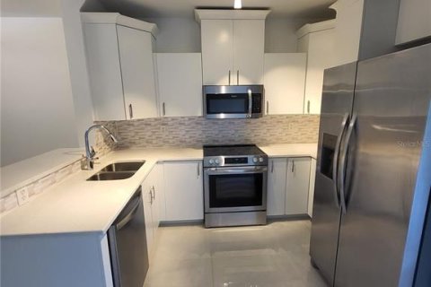 Adosado en alquiler en Riverview, Florida, 3 dormitorios, 131.18 m2 № 1903351 - foto 6