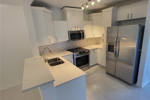 Adosado en alquiler en Riverview, Florida, 3 dormitorios, 131.18 m2 № 1903351 - foto 7