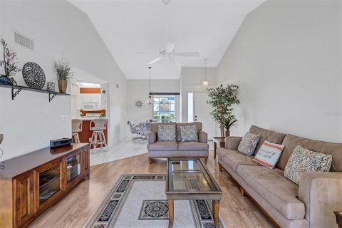 Condominio en venta en Bradenton, Florida, 2 dormitorios, 93.27 m2 № 2095007 - foto 11