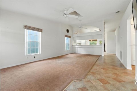 Casa en venta en Zephyrhills, Florida, 2 dormitorios, 110.65 m2 № 1856041 - foto 4