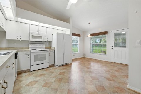 Casa en venta en Zephyrhills, Florida, 2 dormitorios, 110.65 m2 № 1856041 - foto 9