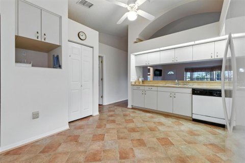 Casa en venta en Zephyrhills, Florida, 2 dormitorios, 110.65 m2 № 1856041 - foto 13