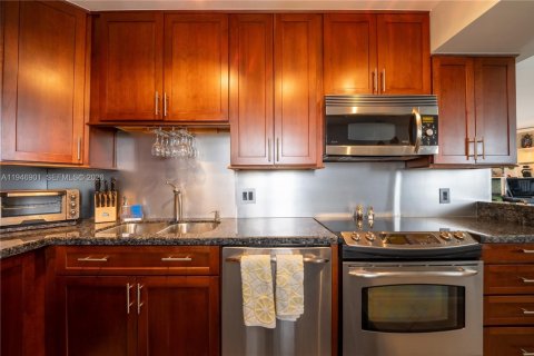 Condo in Jupiter, Florida, 2 bedrooms  № 2003075 - photo 29