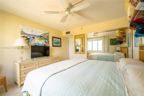 Condo in Jupiter, Florida, 2 bedrooms  № 2003075 - photo 23