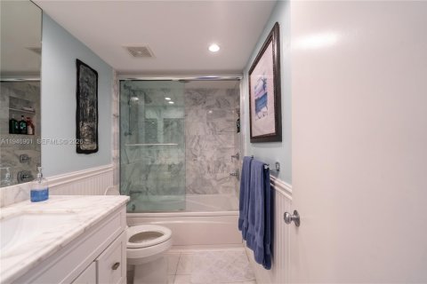 Condo in Jupiter, Florida, 2 bedrooms  № 2003075 - photo 19