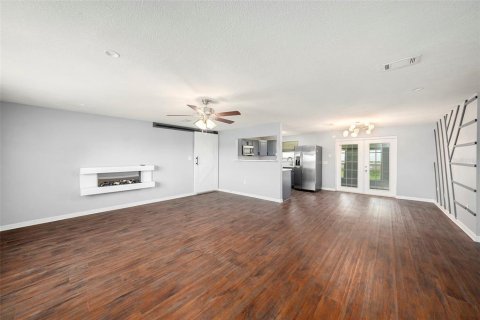 House in Brooksville, Florida 2 bedrooms, 109.25 sq.m. № 1839935 - photo 2