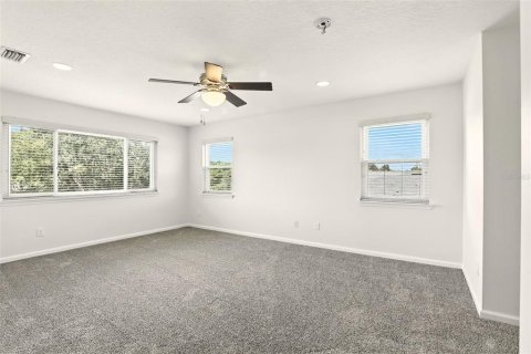 House in Oviedo, Florida 5 bedrooms, 223.89 sq.m. № 1851798 - photo 19