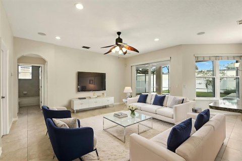 House in Oviedo, Florida 5 bedrooms, 223.89 sq.m. № 1851798 - photo 8