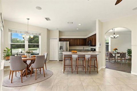 House in Oviedo, Florida 5 bedrooms, 223.89 sq.m. № 1851798 - photo 12