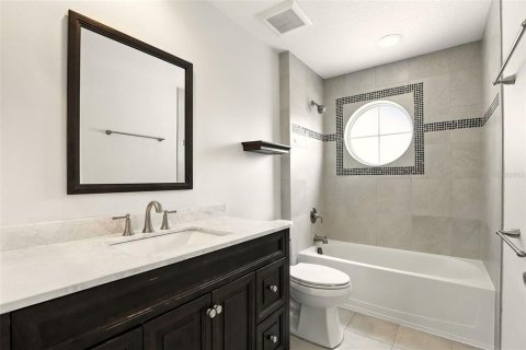 House in Oviedo, Florida 5 bedrooms, 223.89 sq.m. № 1851798 - photo 26