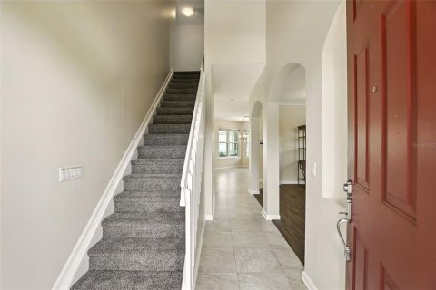 House in Oviedo, Florida 5 bedrooms, 223.89 sq.m. № 1851798 - photo 4