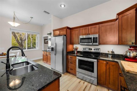 House in Clearwater, Florida 4 bedrooms, 213.12 sq.m. № 1735223 - photo 21