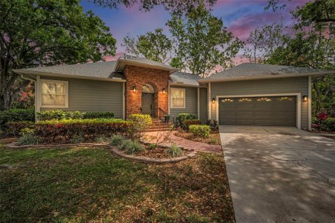 House in Clearwater, Florida 4 bedrooms, 213.12 sq.m. № 1735223 - photo 1