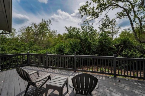 House in Clearwater, Florida 4 bedrooms, 213.12 sq.m. № 1735223 - photo 2