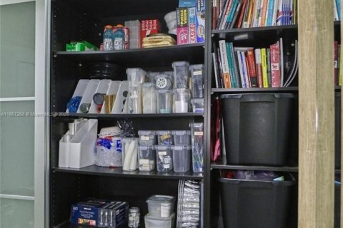 Condo in North Miami Beach, Florida, 2 bedrooms № 2037923 - photo 29