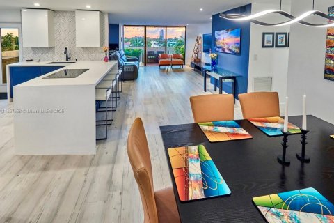 Condo in North Miami Beach, Florida, 2 bedrooms № 2037923 - photo 5