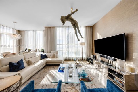 Condominio en venta en Miami, Florida, 3 dormitorios, 180.23 m2 № 1991517 - foto 12