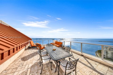 Condominio en venta en Miami, Florida, 3 dormitorios, 180.23 m2 № 1991517 - foto 2