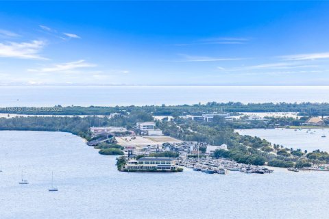 Condominio en venta en Miami, Florida, 3 dormitorios, 180.23 m2 № 1991517 - foto 27