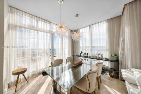 Condominio en venta en Miami, Florida, 3 dormitorios, 180.23 m2 № 1991517 - foto 28