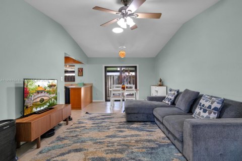 Touwnhouse à vendre à Cooper City, Floride: 2 chambres, 110.37 m2 № 1965082 - photo 10