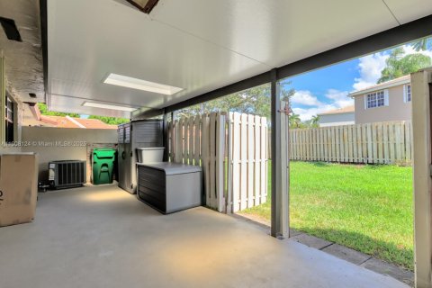 Touwnhouse à vendre à Cooper City, Floride: 2 chambres, 110.37 m2 № 1965082 - photo 7