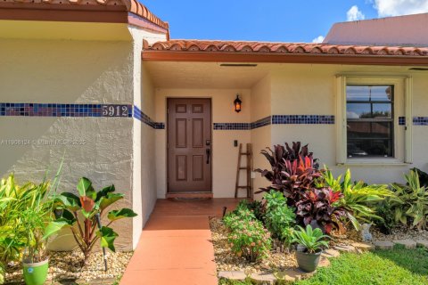 Touwnhouse à vendre à Cooper City, Floride: 2 chambres, 110.37 m2 № 1965082 - photo 29