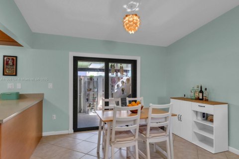 Touwnhouse à vendre à Cooper City, Floride: 2 chambres, 110.37 m2 № 1965082 - photo 17