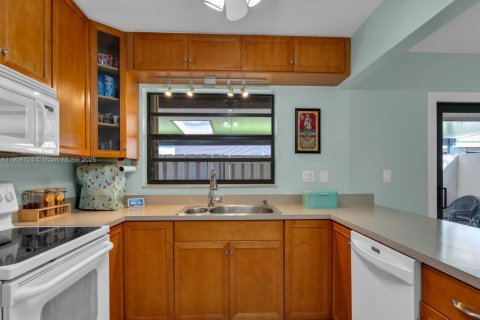 Touwnhouse à vendre à Cooper City, Floride: 2 chambres, 110.37 m2 № 1965082 - photo 14