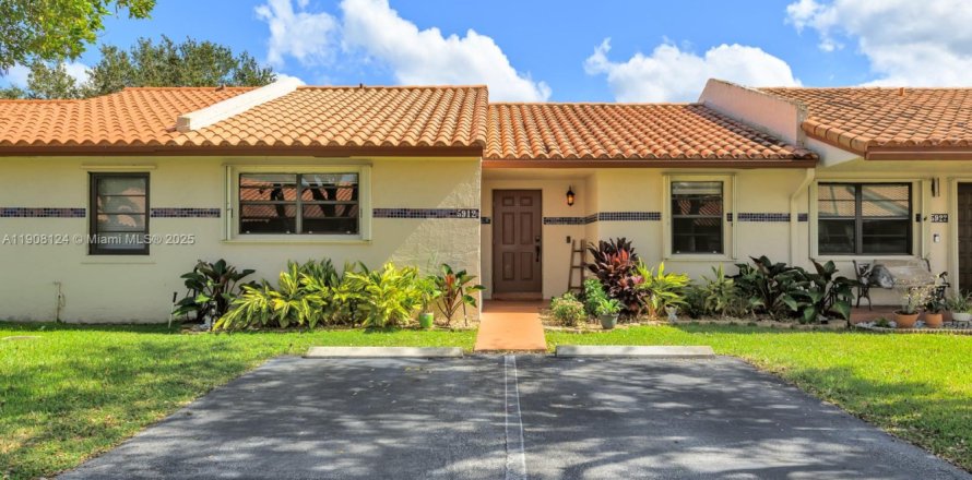 Touwnhouse à Cooper City, Floride 2 chambres, 110.37 m2 № 1965082