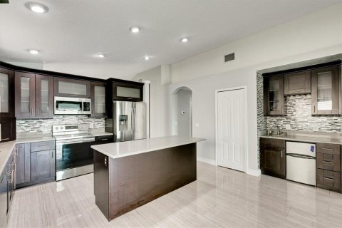 Villa ou maison à vendre à Gibsonton, Floride: 4 chambres, 185.34 m2 № 2149359 - photo 8