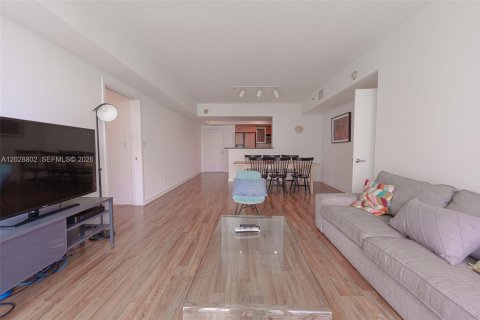 Condo in Miami, Florida, 2 bedrooms № 2145902 - photo 17