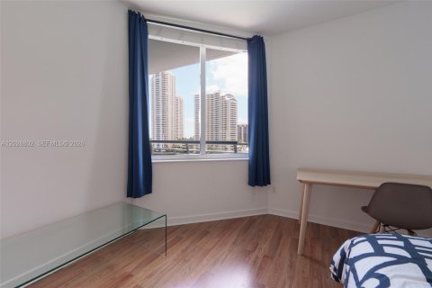 Condo in Miami, Florida, 2 bedrooms № 2145902 - photo 7