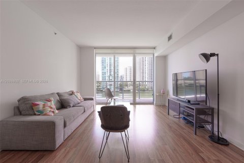 Condo in Miami, Florida, 2 bedrooms № 2145902 - photo 20