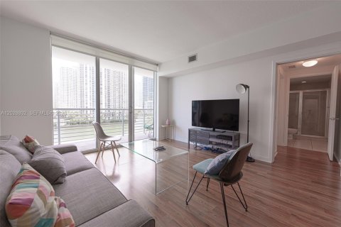Condo in Miami, Florida, 2 bedrooms № 2145902 - photo 19