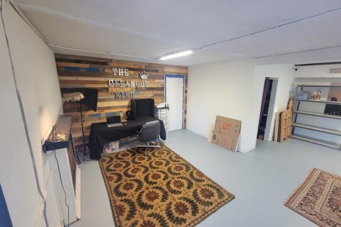 Commercial property in Saint Petersburg, Florida 175.12 sq.m. № 2143790 - photo 13