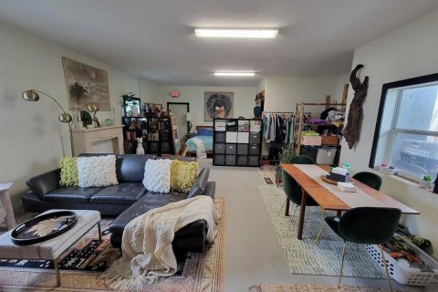 Commercial property in Saint Petersburg, Florida 175.12 sq.m. № 2143790 - photo 8