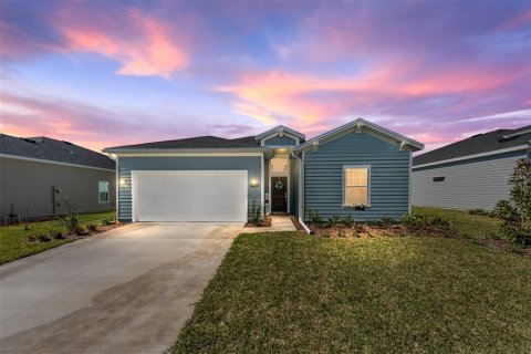 House in Ocala, Florida 3 bedrooms, 189.43 sq.m. № 2280070