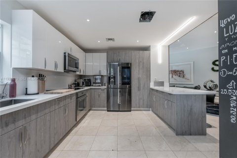 Adosado en alquiler en Aventura, Florida, 4 dormitorios, 234.11 m2 № 2054157 - foto 15