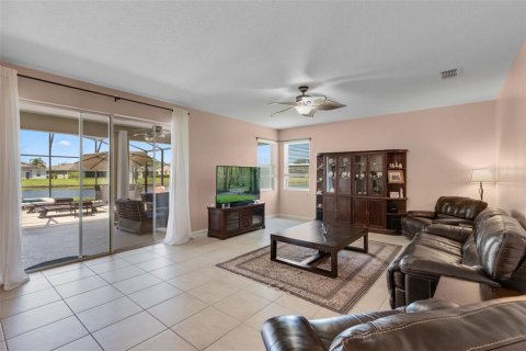 House in Kissimmee, Florida 3 bedrooms, 231.7 sq.m. № 1826486 - photo 6