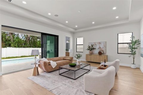 Villa ou maison à vendre à Tampa, Floride: 5 chambres, 327.76 m2 № 2284071 - photo 15