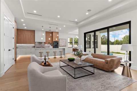Villa ou maison à vendre à Tampa, Floride: 5 chambres, 327.76 m2 № 2284071 - photo 13