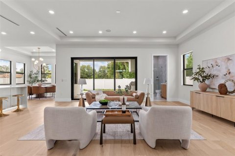 Villa ou maison à vendre à Tampa, Floride: 5 chambres, 327.76 m2 № 2284071 - photo 12