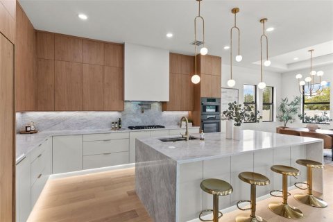 Villa ou maison à vendre à Tampa, Floride: 5 chambres, 327.76 m2 № 2284071 - photo 17