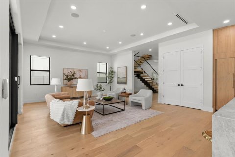 Villa ou maison à vendre à Tampa, Floride: 5 chambres, 327.76 m2 № 2284071 - photo 14