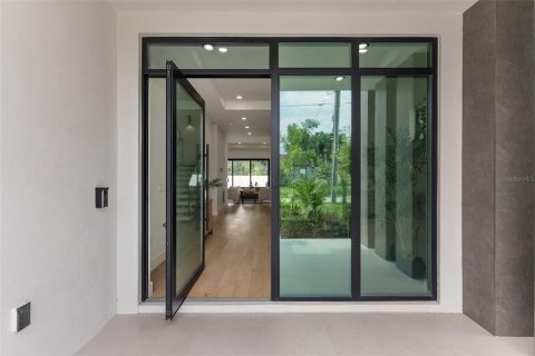 Villa ou maison à vendre à Tampa, Floride: 5 chambres, 327.76 m2 № 2284071 - photo 7
