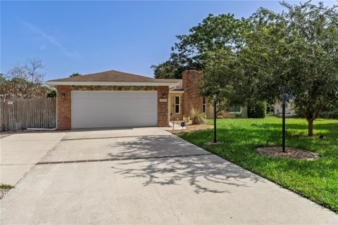 Villa ou maison à vendre à Spring Hill, Floride: 3 chambres, 118.91 m2 № 2314447 - photo 2