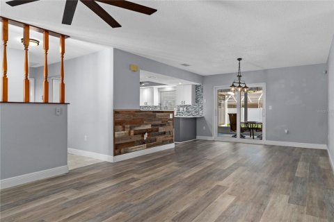 Villa ou maison à vendre à Spring Hill, Floride: 3 chambres, 118.91 m2 № 2314447 - photo 8